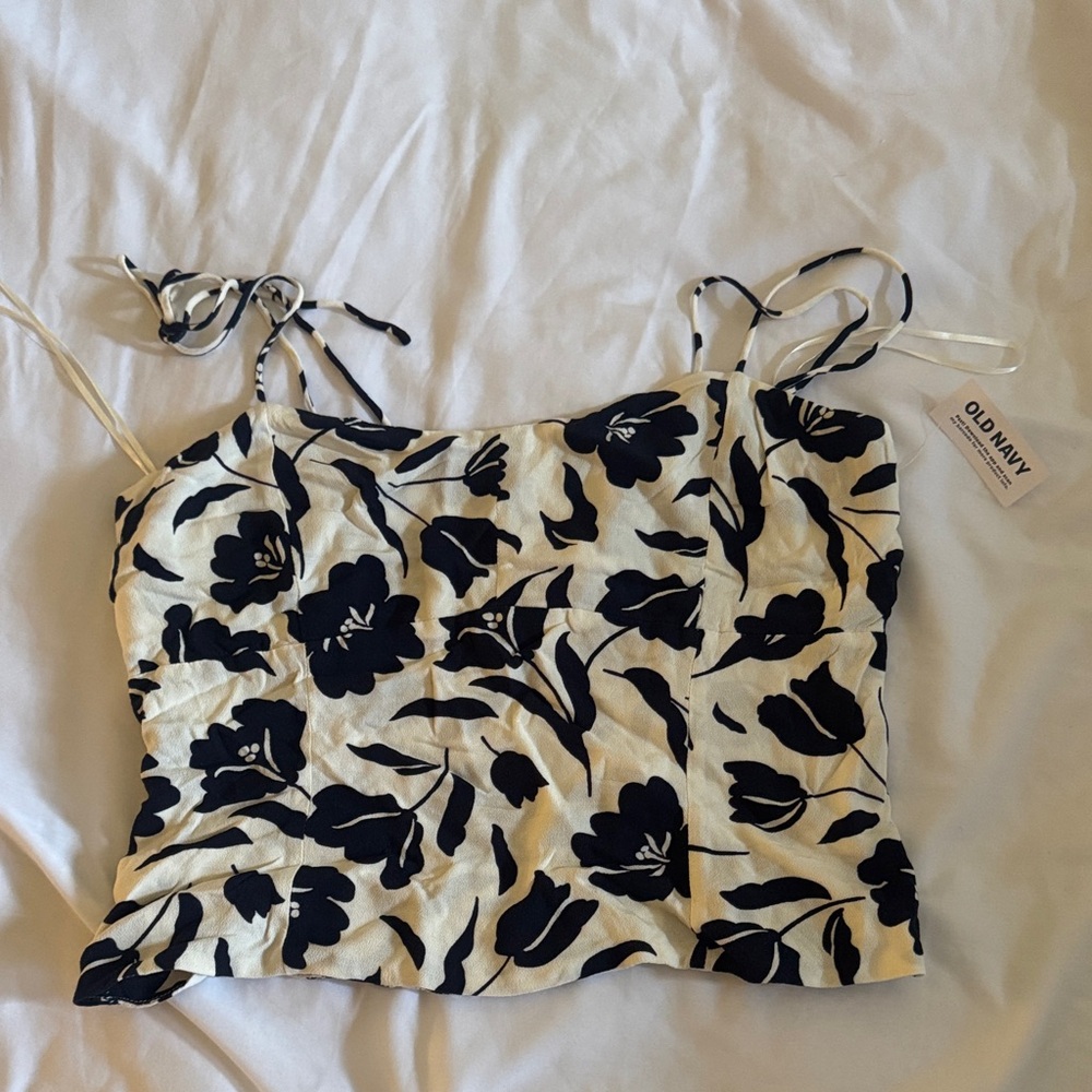 Old Navy Women's Camisole - Black Floral on White